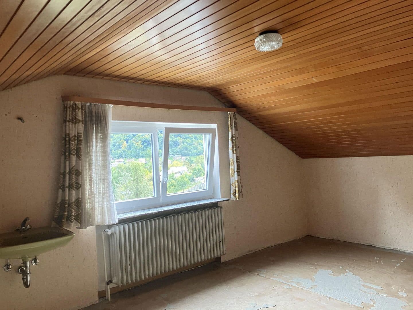 Predaj domu 164 m², pozemek 484 m², Heubach, Bádensko-Wurttembersko Predaj domu 164 m², pozemek 484 m², Heubach, Bádensko-Wurttembersko