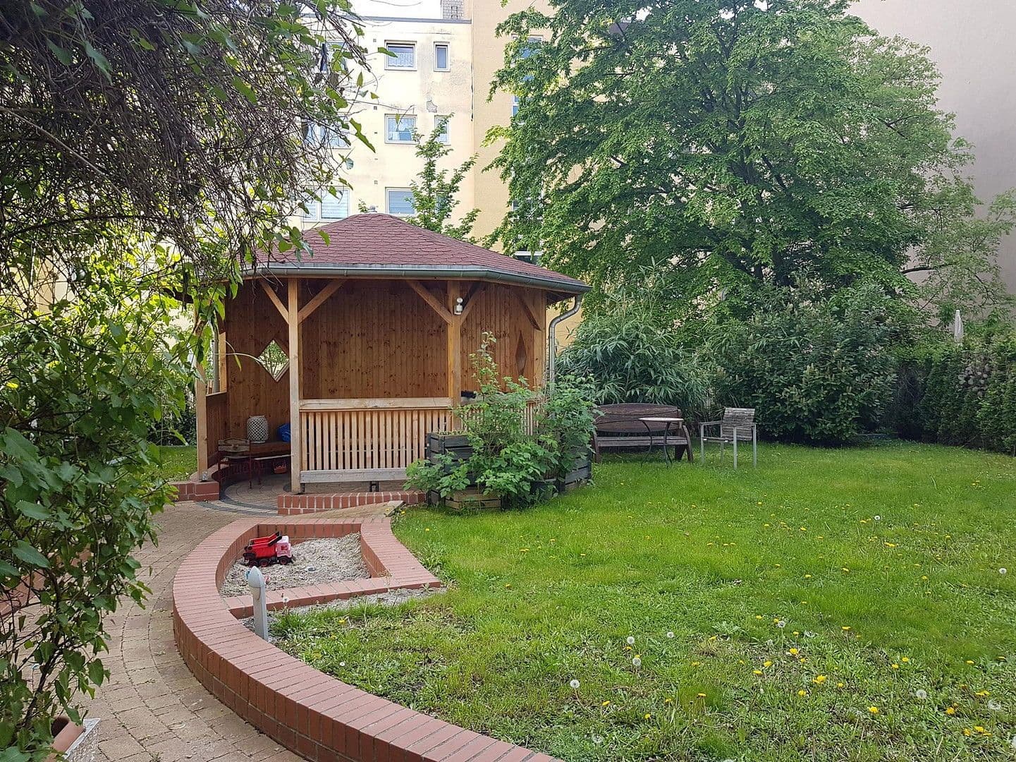 Predaj kancelárie 30 m², Berlin, Berlín Predaj kancelárie 30 m², Berlin, Berlín