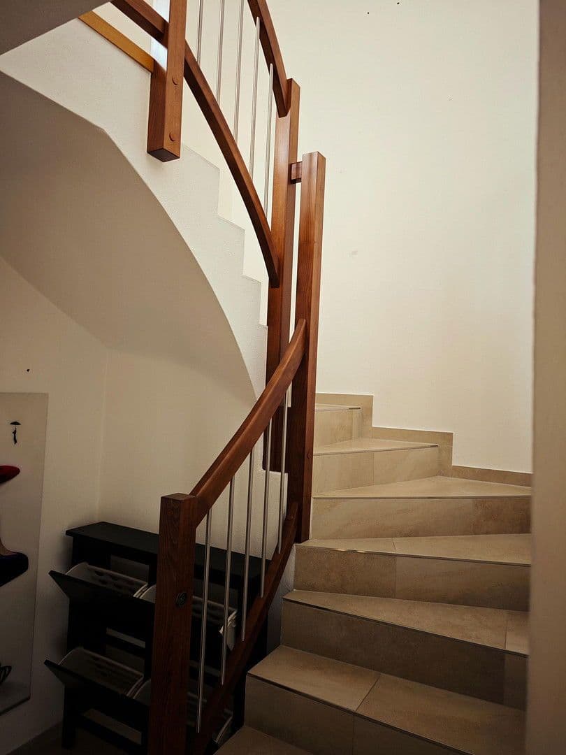 Predaj domu 144 m², pozemek 660 m², Burgkirchen a. d. Alz OT Hirten, Bavorsko Predaj domu 144 m², pozemek 660 m², Burgkirchen a. d. Alz OT Hirten, Bavorsko