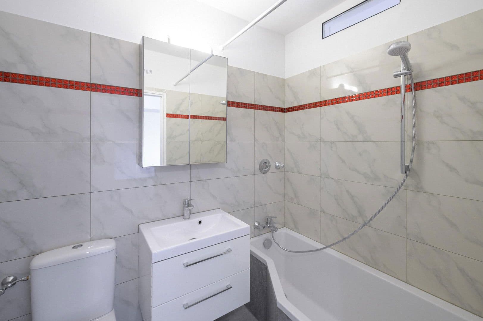 Predaj bytu 3-izbový 76 m², Richard-Strauß-Straße, München OT Altbogenhausen, Bavorsko Predaj bytu 3-izbový 76 m², Richard-Strauß-Straße, München OT Altbogenhausen, Bavorsko