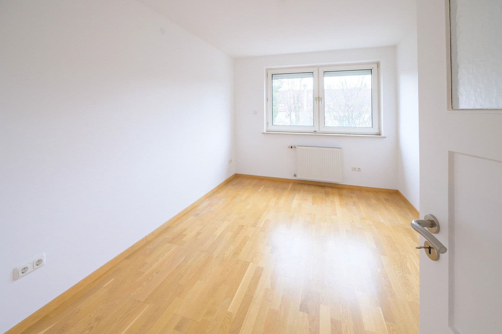 Predaj bytu 3-izbový 76 m², Richard-Strauß-Straße, München OT Altbogenhausen, Bavorsko Predaj bytu 3-izbový 76 m², Richard-Strauß-Straße, München OT Altbogenhausen, Bavorsko