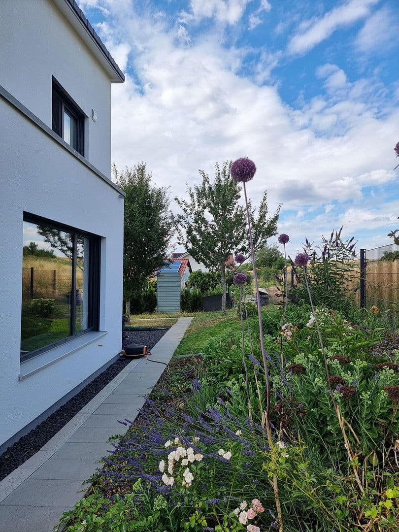 Predaj domu 251 m², pozemek 725 m², Niederstetten, Bádensko-Wurttembersko Predaj domu 251 m², pozemek 725 m², Niederstetten, Bádensko-Wurttembersko