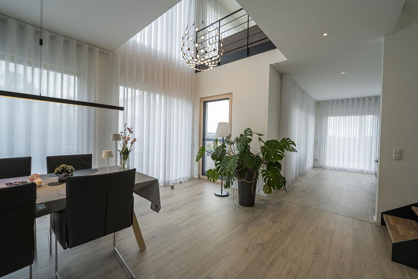 Predaj domu 251 m², pozemek 725 m², Niederstetten, Bádensko-Wurttembersko Predaj domu 251 m², pozemek 725 m², Niederstetten, Bádensko-Wurttembersko