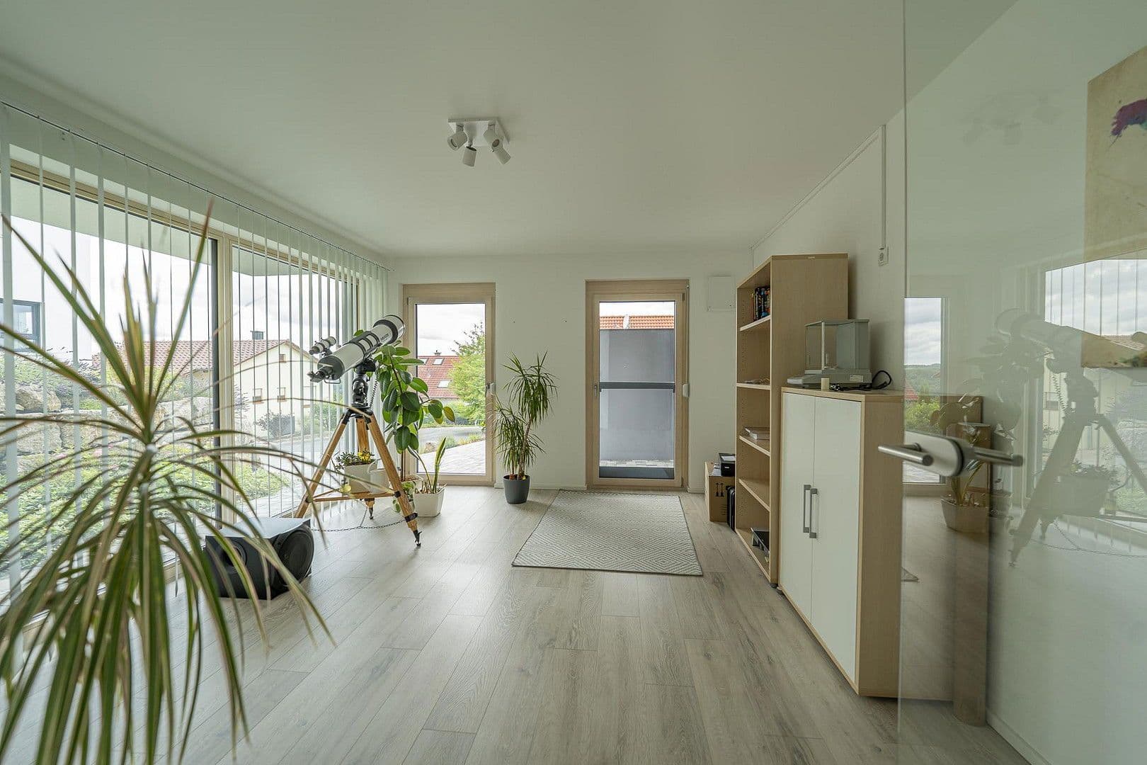 Predaj domu 251 m², pozemek 725 m², Niederstetten, Bádensko-Wurttembersko Predaj domu 251 m², pozemek 725 m², Niederstetten, Bádensko-Wurttembersko