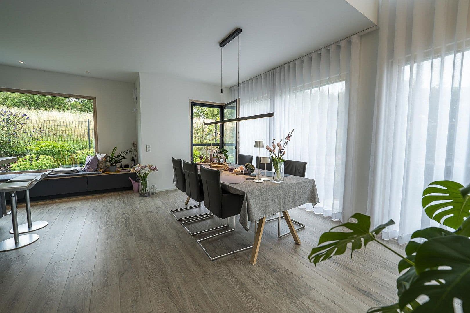 Predaj domu 251 m², pozemek 725 m², Niederstetten, Bádensko-Wurttembersko Predaj domu 251 m², pozemek 725 m², Niederstetten, Bádensko-Wurttembersko