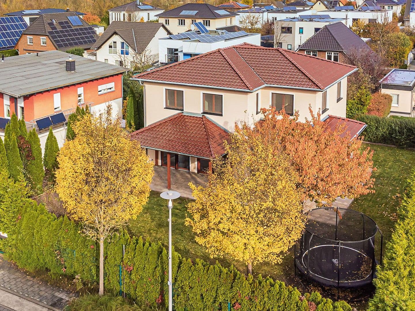 Predaj domu 222 m², pozemek 698 m², Berlin, Berlín Predaj domu 222 m², pozemek 698 m², Berlin, Berlín