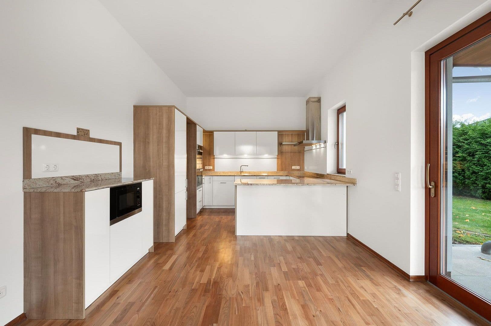 Predaj domu 222 m², pozemek 698 m², Berlin, Berlín Predaj domu 222 m², pozemek 698 m², Berlin, Berlín
