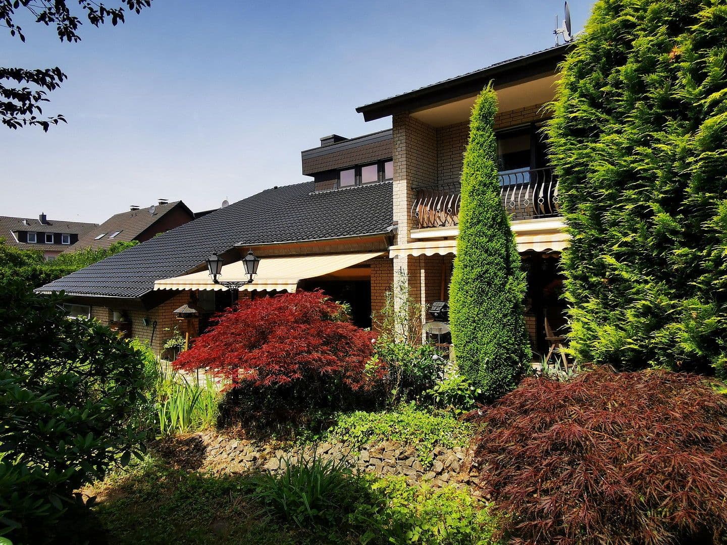 Predaj domu 300 m², pozemek 1.256 m², Bergisch Gladbach, Severné Porýnie - Westfálsko Predaj domu 300 m², pozemek 1.256 m², Bergisch Gladbach, Severné Porýnie - Westfálsko