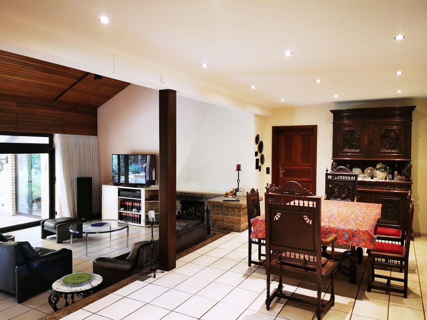 Predaj domu 300 m², pozemek 1.256 m², Bergisch Gladbach, Severné Porýnie - Westfálsko Predaj domu 300 m², pozemek 1.256 m², Bergisch Gladbach, Severné Porýnie - Westfálsko