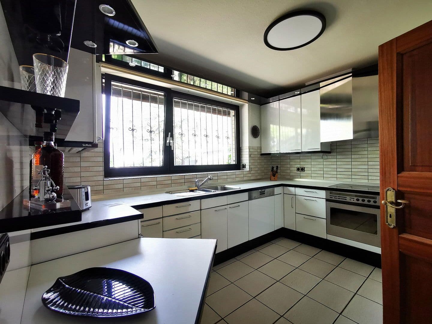 Predaj domu 300 m², pozemek 1.256 m², Bergisch Gladbach, Severné Porýnie - Westfálsko Predaj domu 300 m², pozemek 1.256 m², Bergisch Gladbach, Severné Porýnie - Westfálsko