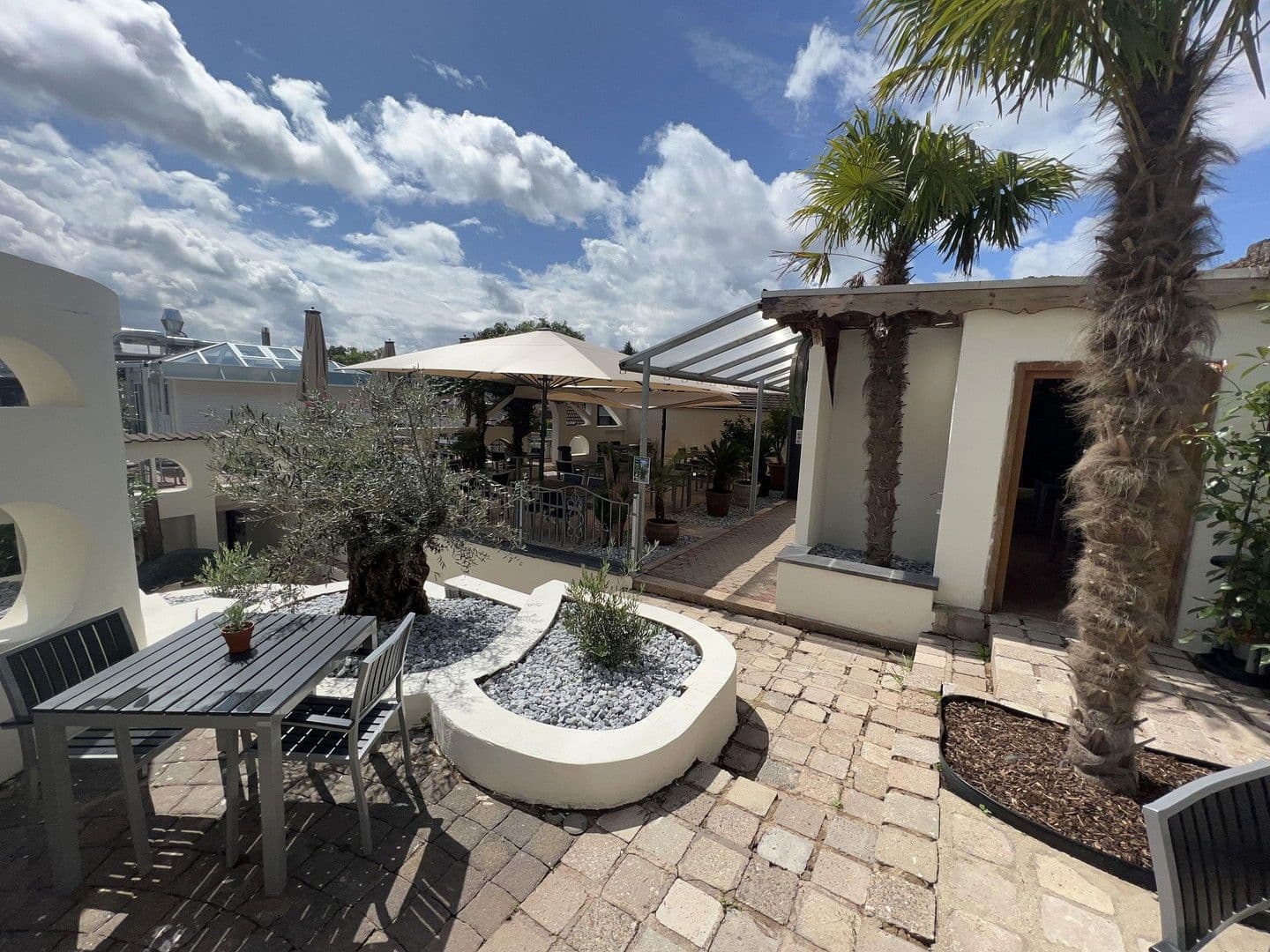 Predaj nebytového priestoru 3.500 m², Udostr. 72-74, Trier, Porýnie-Falcko Predaj nebytového priestoru 3.500 m², Udostr. 72-74, Trier, Porýnie-Falcko