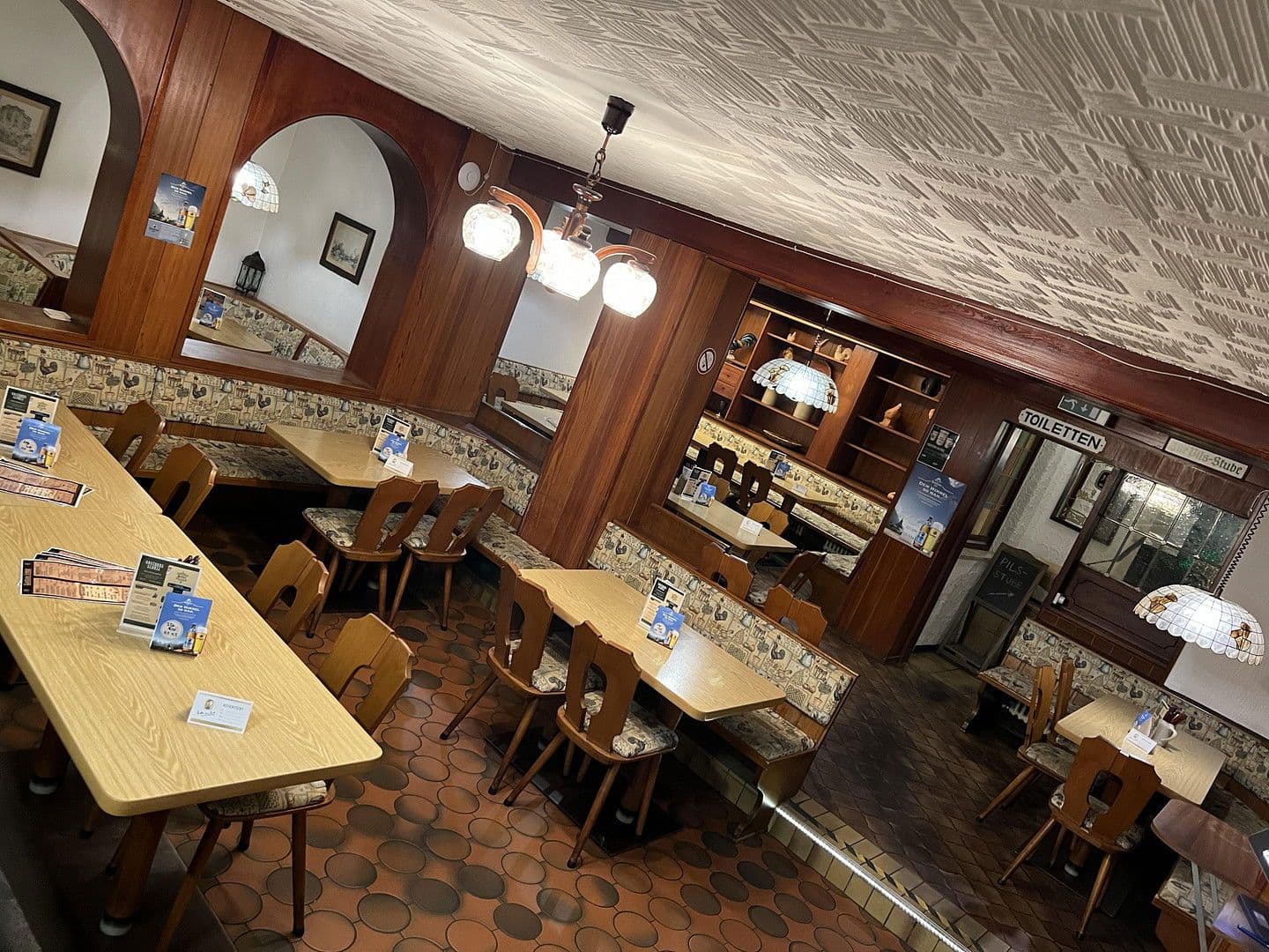 Predaj nebytového priestoru 3.500 m², Udostr. 72-74, Trier, Porýnie-Falcko Predaj nebytového priestoru 3.500 m², Udostr. 72-74, Trier, Porýnie-Falcko