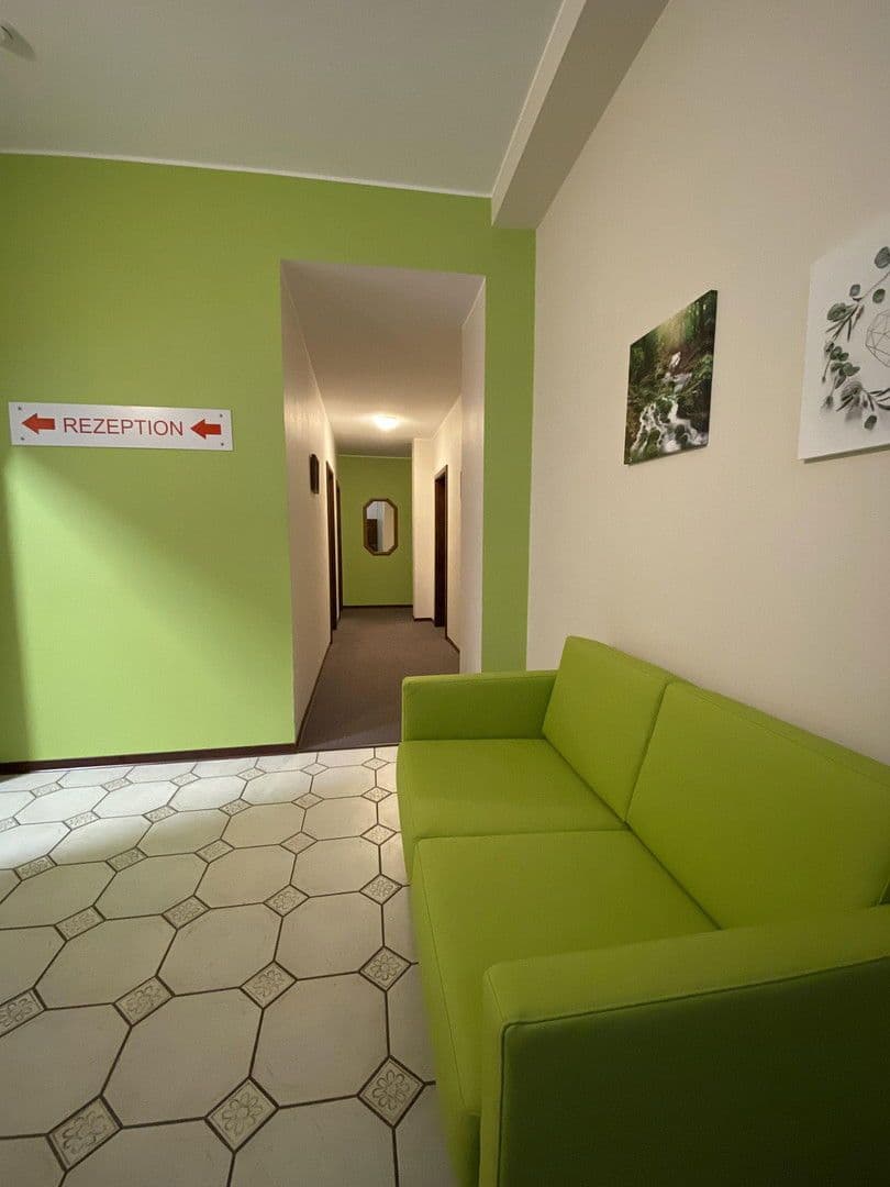 Predaj nebytového priestoru 3.500 m², Udostr. 72-74, Trier, Porýnie-Falcko Predaj nebytového priestoru 3.500 m², Udostr. 72-74, Trier, Porýnie-Falcko