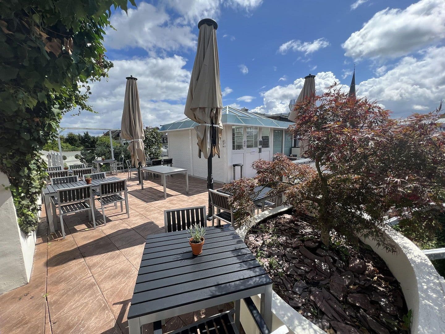 Predaj nebytového priestoru 3.500 m², Udostr. 72-74, Trier, Porýnie-Falcko Predaj nebytového priestoru 3.500 m², Udostr. 72-74, Trier, Porýnie-Falcko