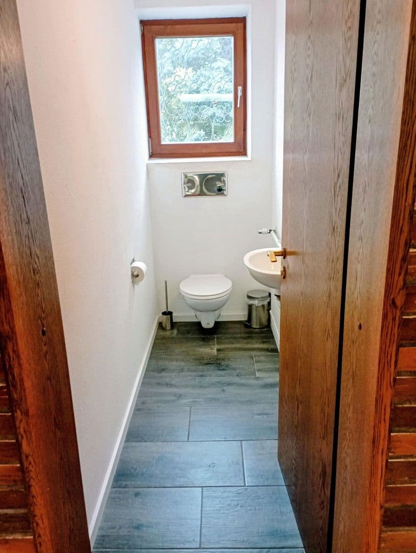 Prenájom bytu 4-izbový 166 m², Eltmann, Bavorsko Prenájom bytu 4-izbový 166 m², Eltmann, Bavorsko