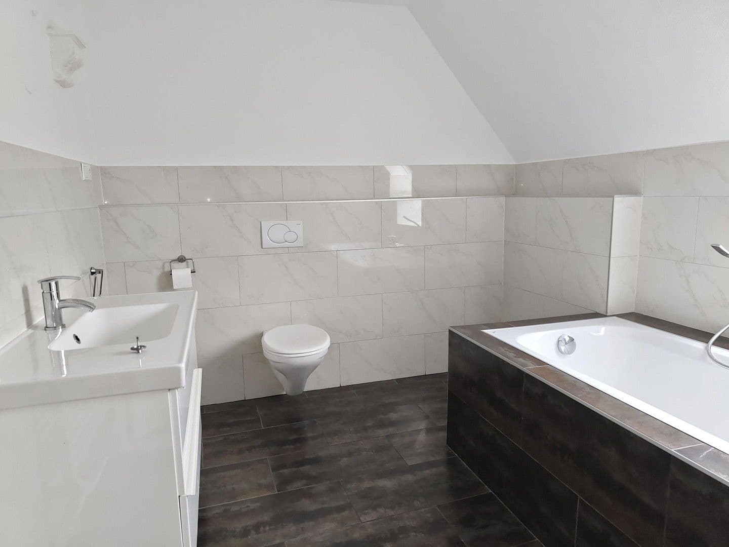 Prenájom domu 120 m², pozemek 1 m², Bordesholm, Šlezvicko-Holštajnsko Prenájom domu 120 m², pozemek 1 m², Bordesholm, Šlezvicko-Holštajnsko