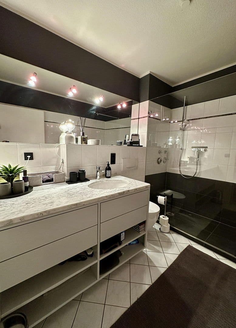 Prenájom bytu 2-izbový 67 m², Rissener Dorfstraße 18, Hamburg, Hamburg Prenájom bytu 2-izbový 67 m², Rissener Dorfstraße 18, Hamburg, Hamburg