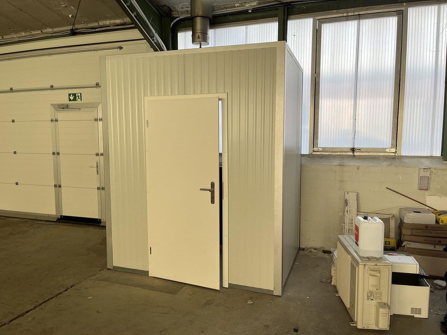 Prenájom nebytového priestoru 270 m², Dortmund, Severné Porýnie - Westfálsko Prenájom nebytového priestoru 270 m², Dortmund, Severné Porýnie - Westfálsko