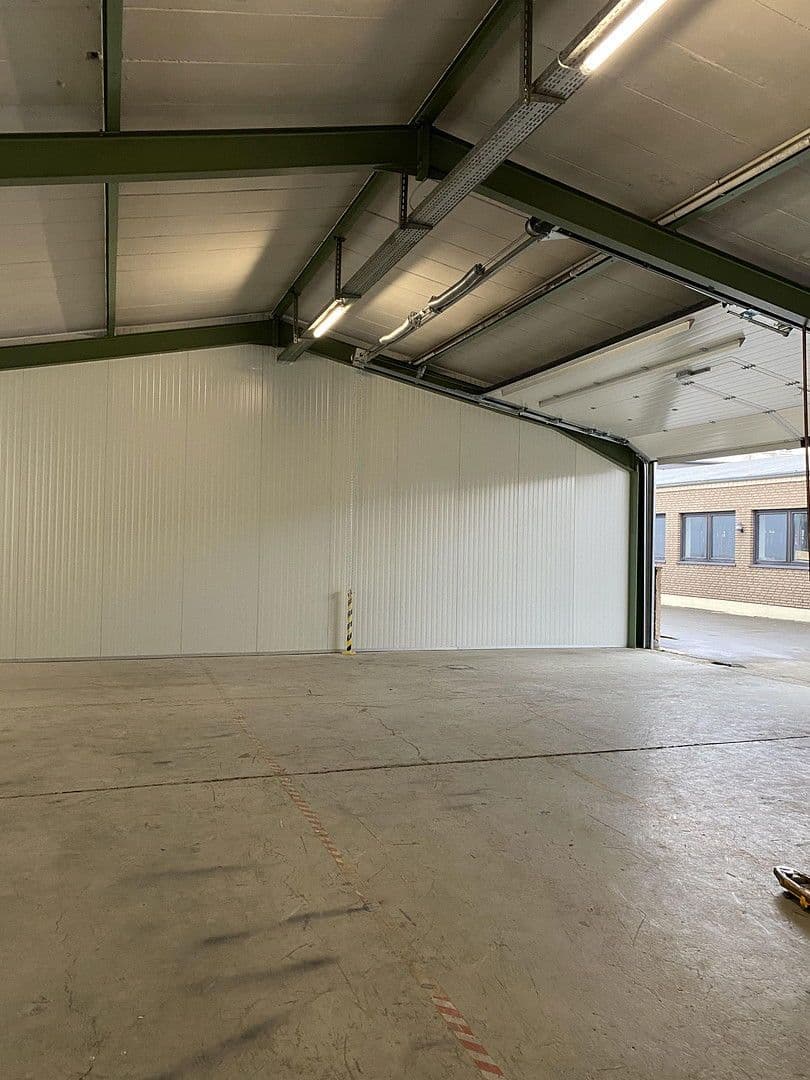 Prenájom nebytového priestoru 270 m², Dortmund, Severné Porýnie - Westfálsko Prenájom nebytového priestoru 270 m², Dortmund, Severné Porýnie - Westfálsko