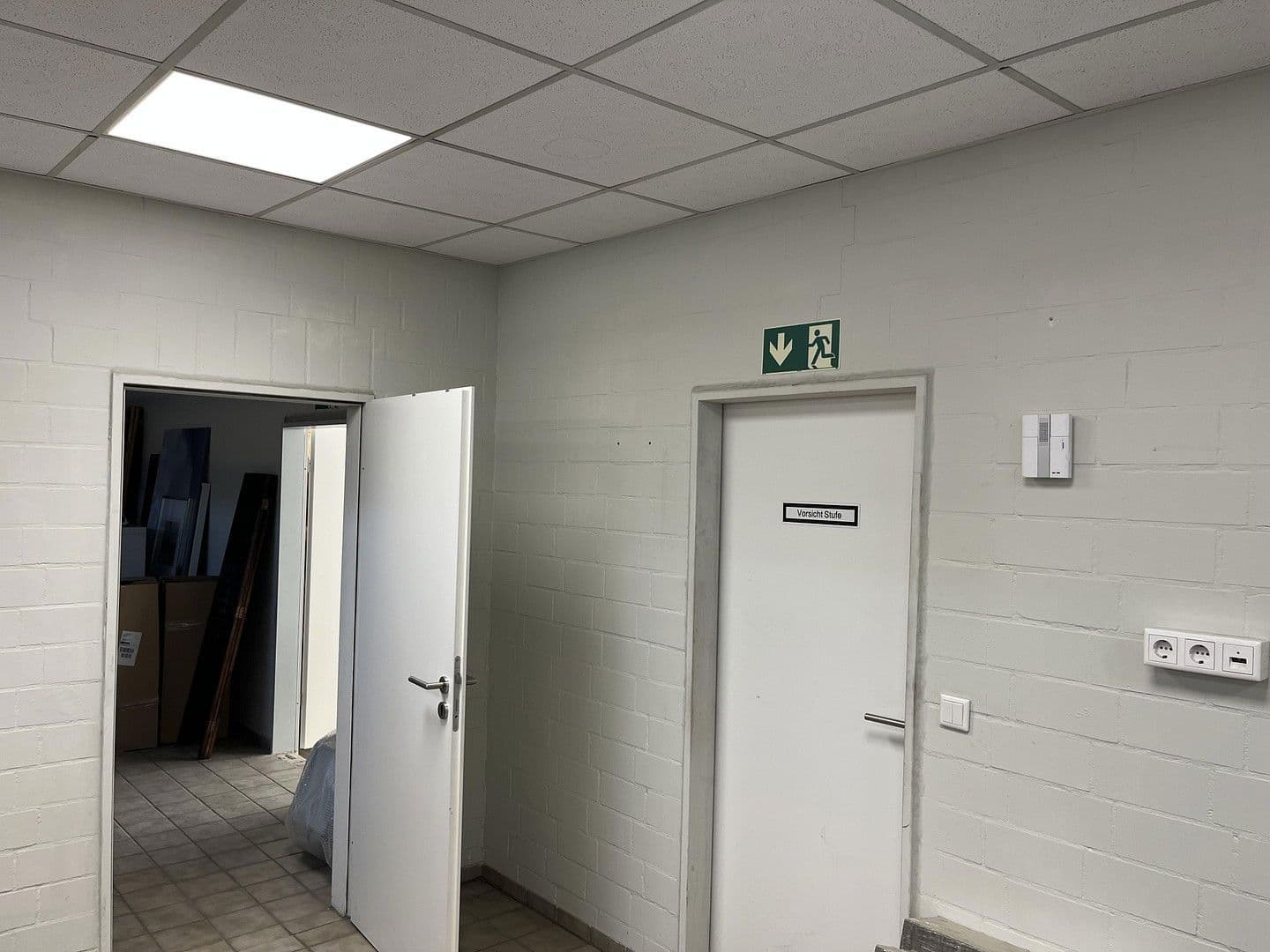 Prenájom nebytového priestoru 270 m², Dortmund, Severné Porýnie - Westfálsko Prenájom nebytového priestoru 270 m², Dortmund, Severné Porýnie - Westfálsko