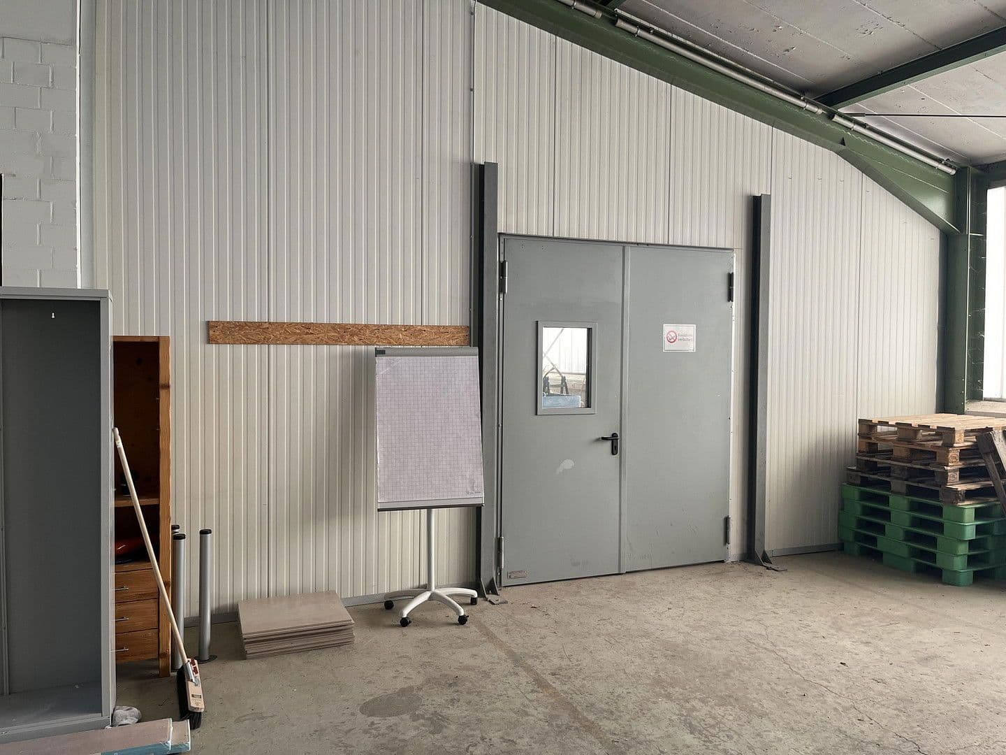 Prenájom nebytového priestoru 270 m², Dortmund, Severné Porýnie - Westfálsko Prenájom nebytového priestoru 270 m², Dortmund, Severné Porýnie - Westfálsko