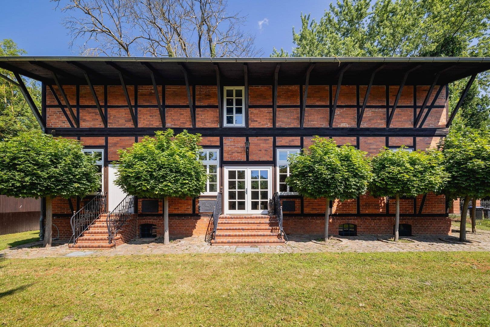 Predaj domu 683 m², pozemek 21.700 m², Bleckede, Dolné Sasko Predaj domu 683 m², pozemek 21.700 m², Bleckede, Dolné Sasko