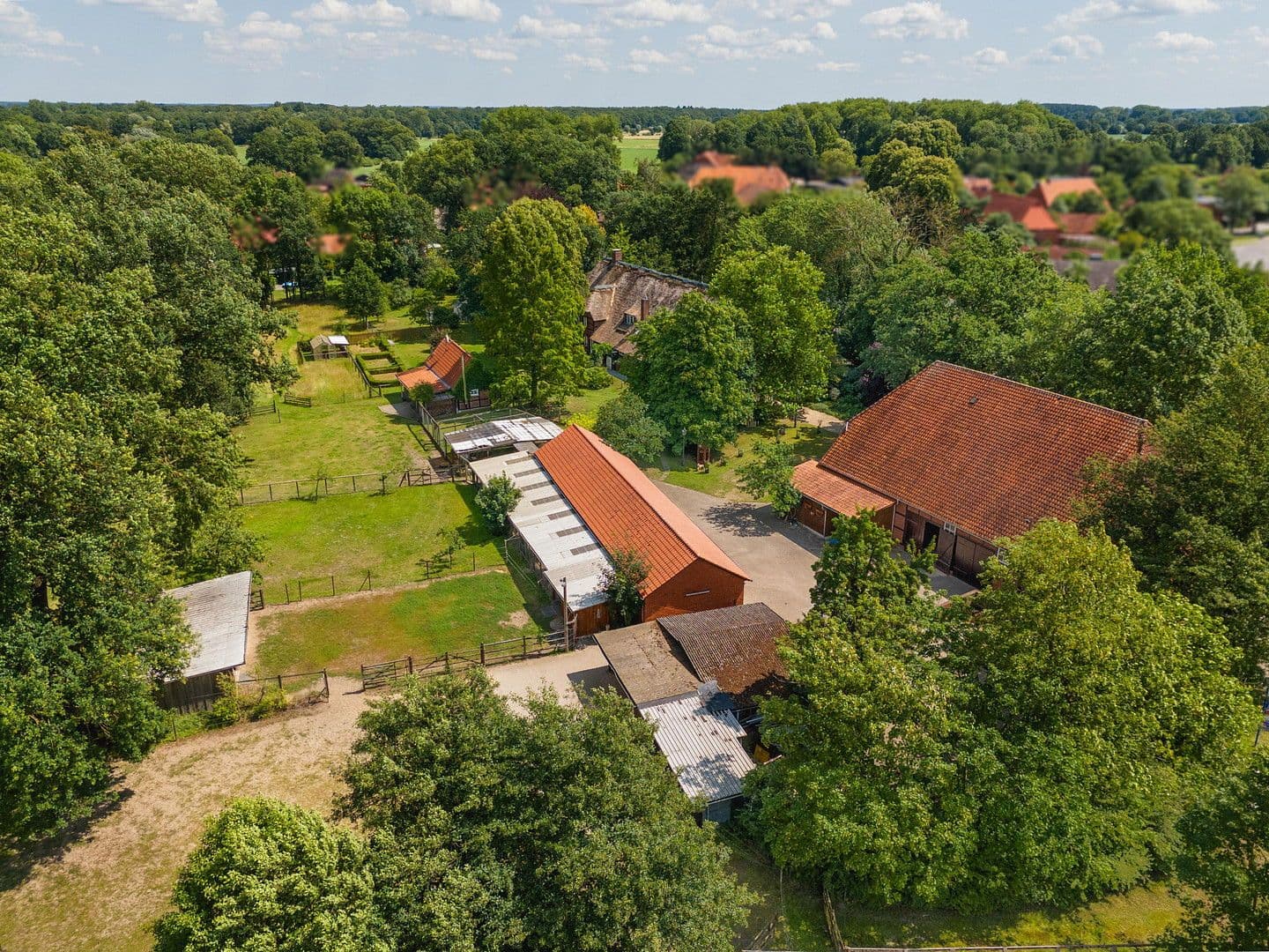 Predaj domu 683 m², pozemek 21.700 m², Bleckede, Dolné Sasko Predaj domu 683 m², pozemek 21.700 m², Bleckede, Dolné Sasko