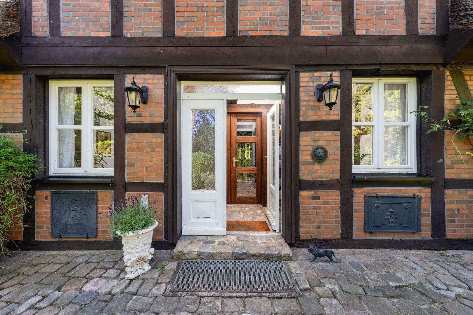 Predaj domu 683 m², pozemek 21.700 m², Bleckede, Dolné Sasko Predaj domu 683 m², pozemek 21.700 m², Bleckede, Dolné Sasko