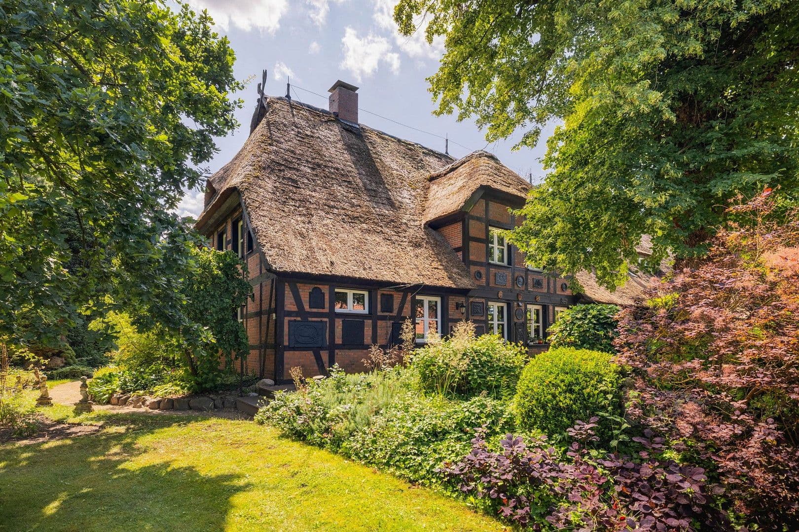 Predaj domu 683 m², pozemek 21.700 m², Bleckede, Dolné Sasko Predaj domu 683 m², pozemek 21.700 m², Bleckede, Dolné Sasko