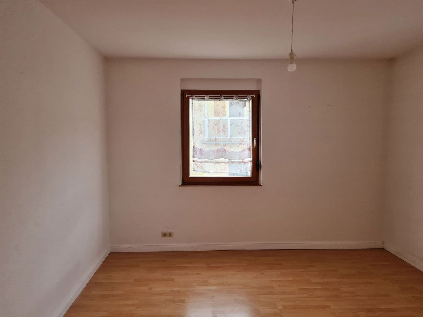 Prenájom bytu 3-izbový 64 m², Gelnhausen, Hesensko Prenájom bytu 3-izbový 64 m², Gelnhausen, Hesensko
