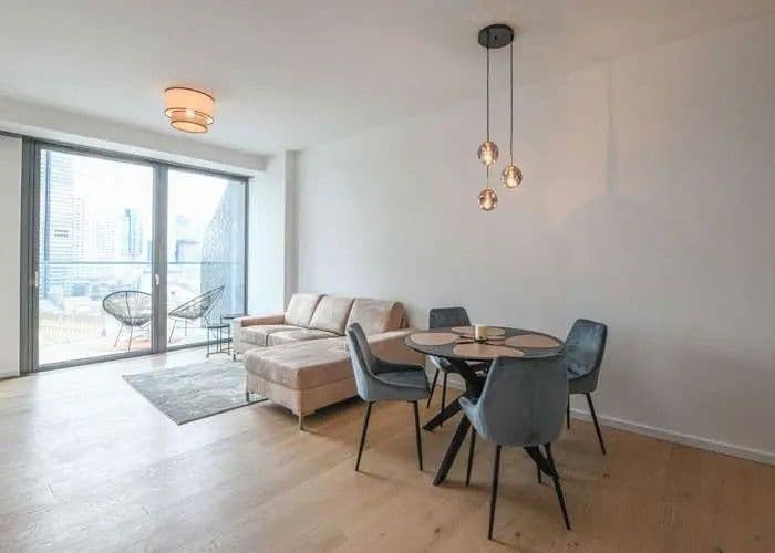 Prenájom bytu 2-izbový 59 m², Europa-Allee 2, Frankfurt am Main, Hesensko Prenájom bytu 2-izbový 59 m², Europa-Allee 2, Frankfurt am Main, Hesensko