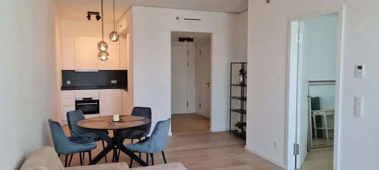 Prenájom bytu 2-izbový 59 m², Europa-Allee 2, Frankfurt am Main, Hesensko Prenájom bytu 2-izbový 59 m², Europa-Allee 2, Frankfurt am Main, Hesensko