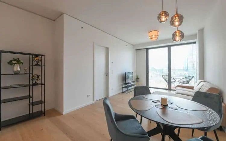 Prenájom bytu 2-izbový 59 m², Europa-Allee 2, Frankfurt am Main, Hesensko Prenájom bytu 2-izbový 59 m², Europa-Allee 2, Frankfurt am Main, Hesensko