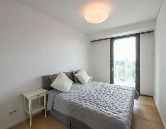 Prenájom bytu 2-izbový 59 m², Europa-Allee 2, Frankfurt am Main, Hesensko Prenájom bytu 2-izbový 59 m², Europa-Allee 2, Frankfurt am Main, Hesensko