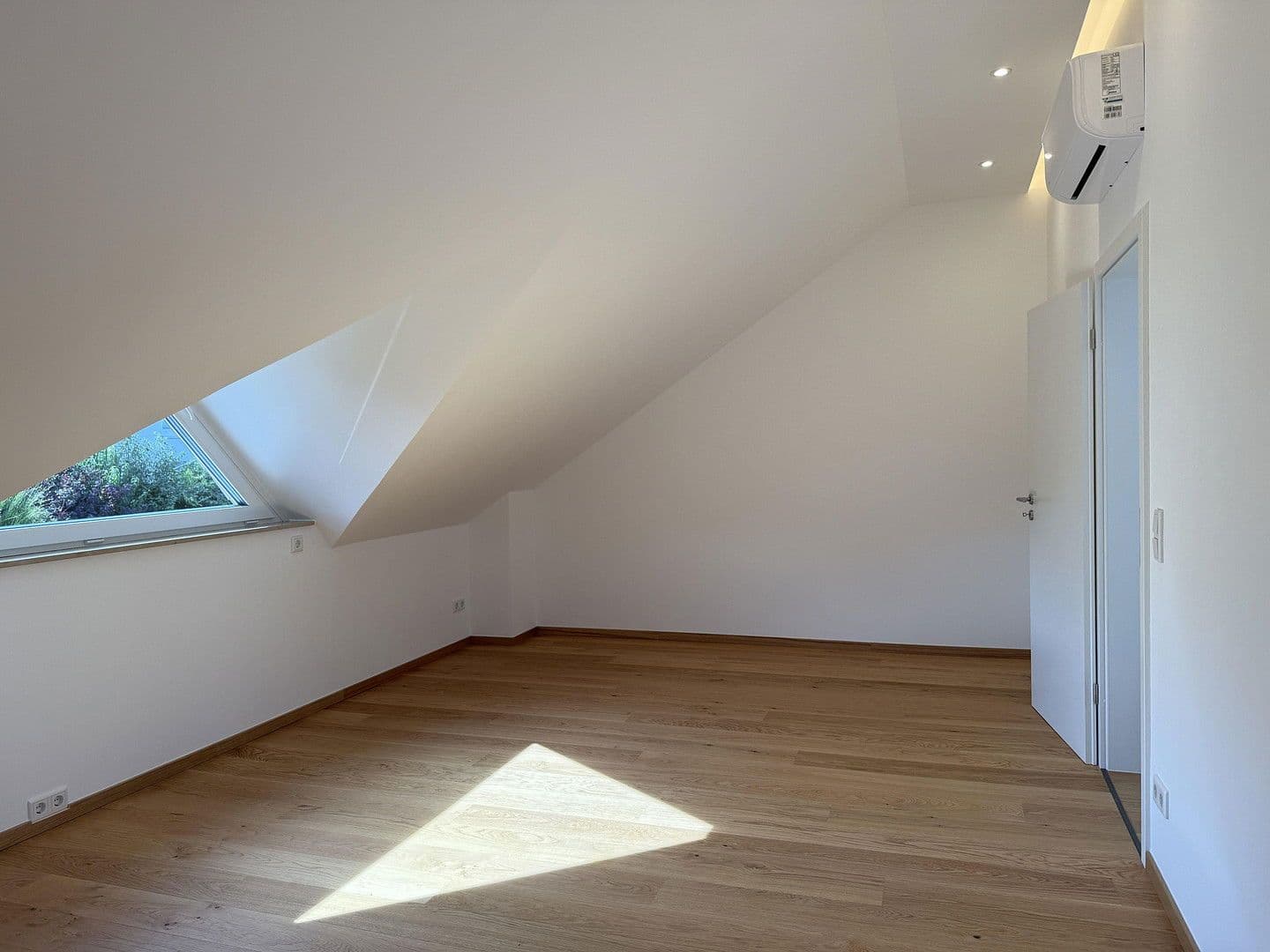 Prenájom domu 130 m², pozemek 250 m², Bad Köstritz, Durínsko Prenájom domu 130 m², pozemek 250 m², Bad Köstritz, Durínsko