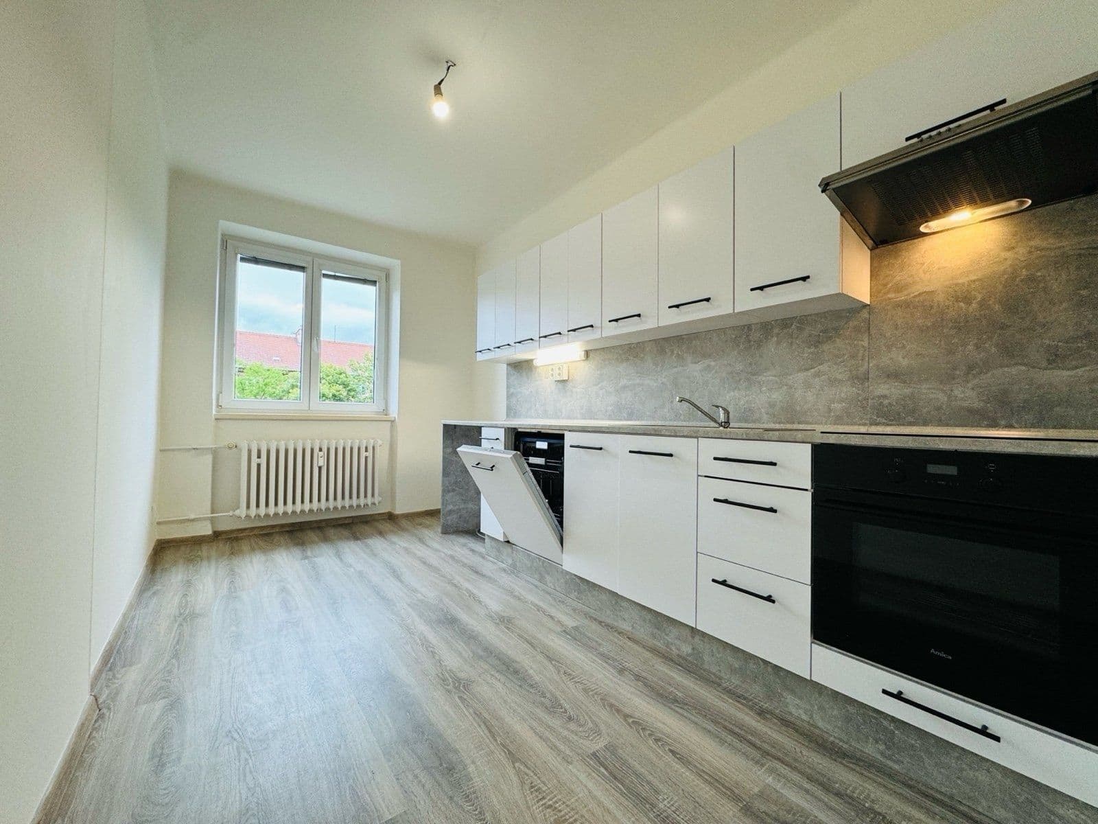 Prenájom bytu 3-izbový 76 m², Matěje Kopeckého, Ostrava, Moravskoslezský kraj Prenájom bytu 3-izbový 76 m², Matěje Kopeckého, Ostrava, Moravskoslezský kraj