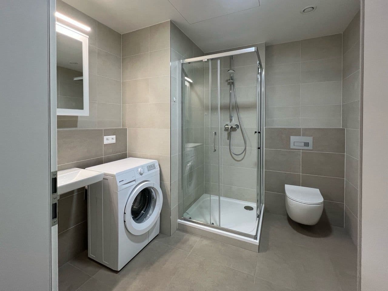 Prenájom bytu 1-izbový 36 m², Počernická, Praha, Praha Prenájom bytu 1-izbový 36 m², Počernická, Praha, Praha