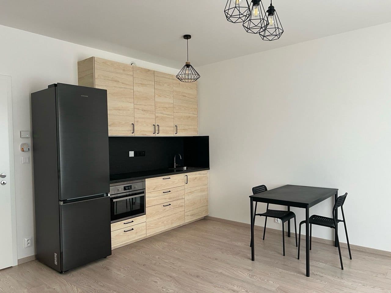 Prenájom bytu 1-izbový 36 m², Počernická, Praha, Praha Prenájom bytu 1-izbový 36 m², Počernická, Praha, Praha