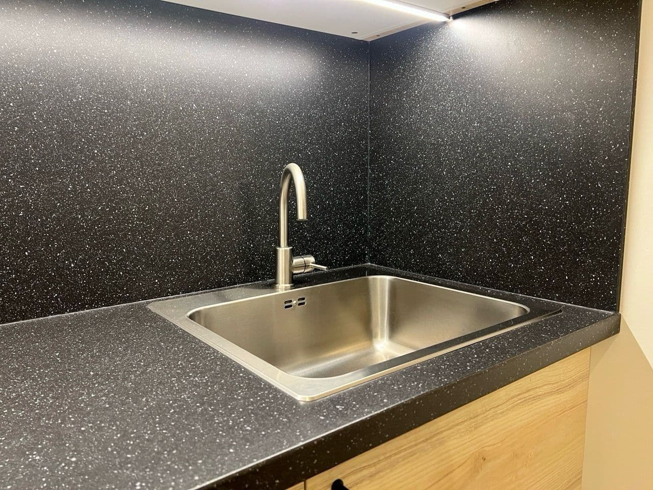 Prenájom bytu 1-izbový 36 m², Počernická, Praha, Praha Prenájom bytu 1-izbový 36 m², Počernická, Praha, Praha