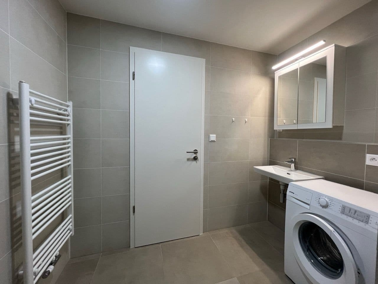 Prenájom bytu 1-izbový 36 m², Počernická, Praha, Praha Prenájom bytu 1-izbový 36 m², Počernická, Praha, Praha