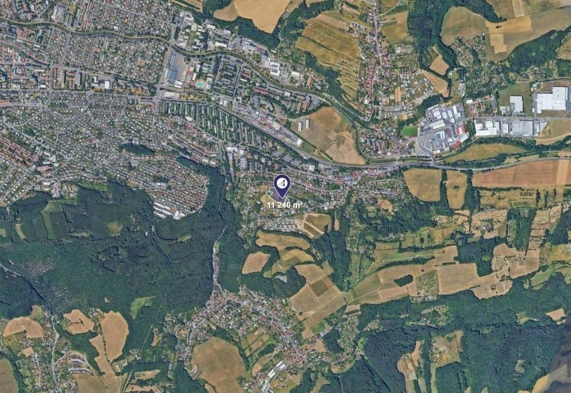 Predaj pozemku 11.240 m², Zlín, Zlínský kraj Predaj pozemku 11.240 m², Zlín, Zlínský kraj
