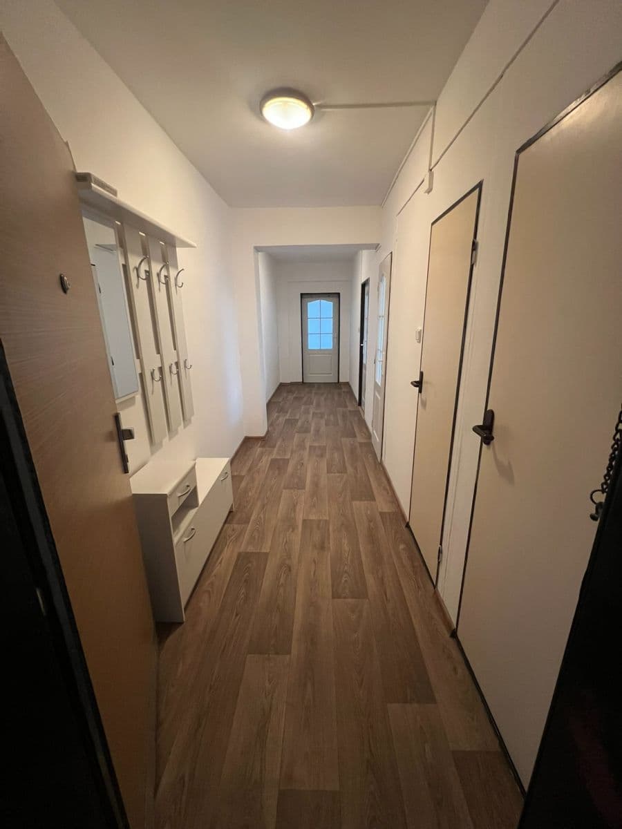 Prenájom bytu 2-izbový 64 m², Čechovy sady, Kolín, Středočeský kraj Prenájom bytu 2-izbový 64 m², Čechovy sady, Kolín, Středočeský kraj