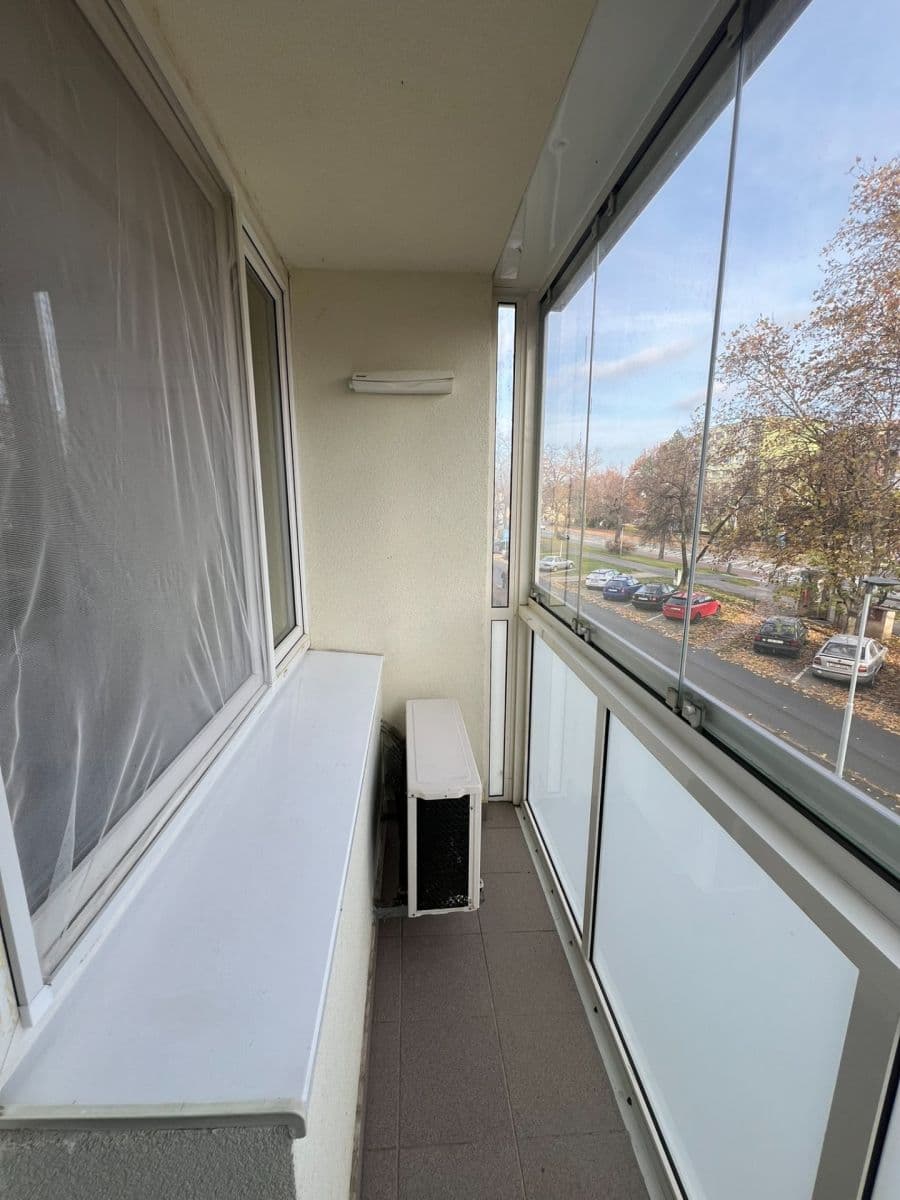 Prenájom bytu 2-izbový 64 m², Čechovy sady, Kolín, Středočeský kraj Prenájom bytu 2-izbový 64 m², Čechovy sady, Kolín, Středočeský kraj