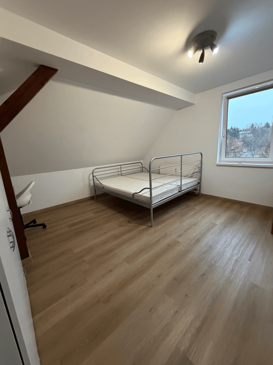 Prenájom bytu 1-izbový 36 m², Halenkovská, Praha, Praha Prenájom bytu 1-izbový 36 m², Halenkovská, Praha, Praha