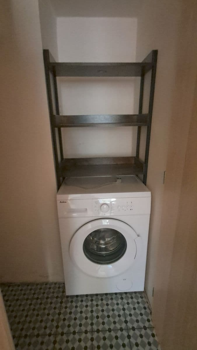 Prenájom bytu 1-izbový 17 m², Na Balkáně, Praha, Praha Prenájom bytu 1-izbový 17 m², Na Balkáně, Praha, Praha