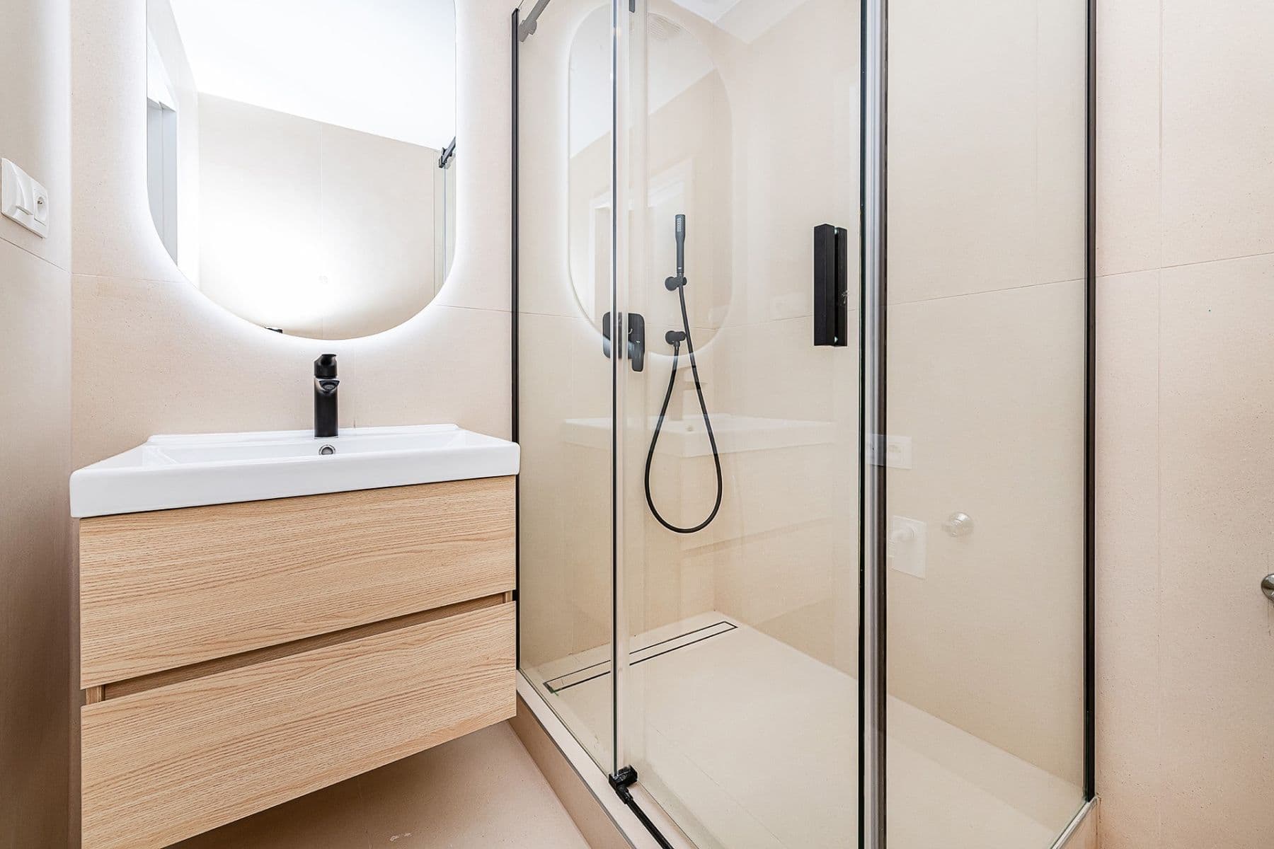 Predaj bytu 5-izbový 95 m², Pražského, Praha, Praha Predaj bytu 5-izbový 95 m², Pražského, Praha, Praha