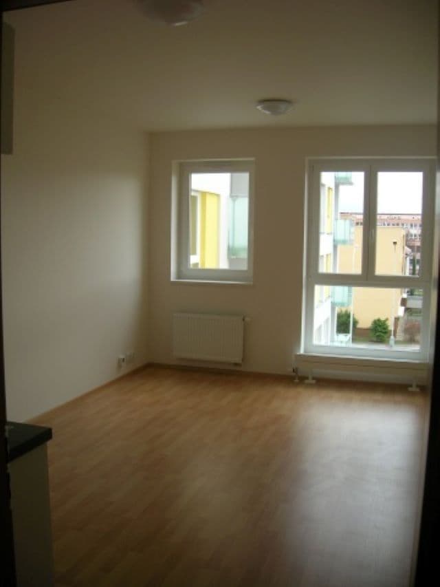 Prenájom bytu 1-izbový 26 m², U Slovanky, Praha, Praha Prenájom bytu 1-izbový 26 m², U Slovanky, Praha, Praha