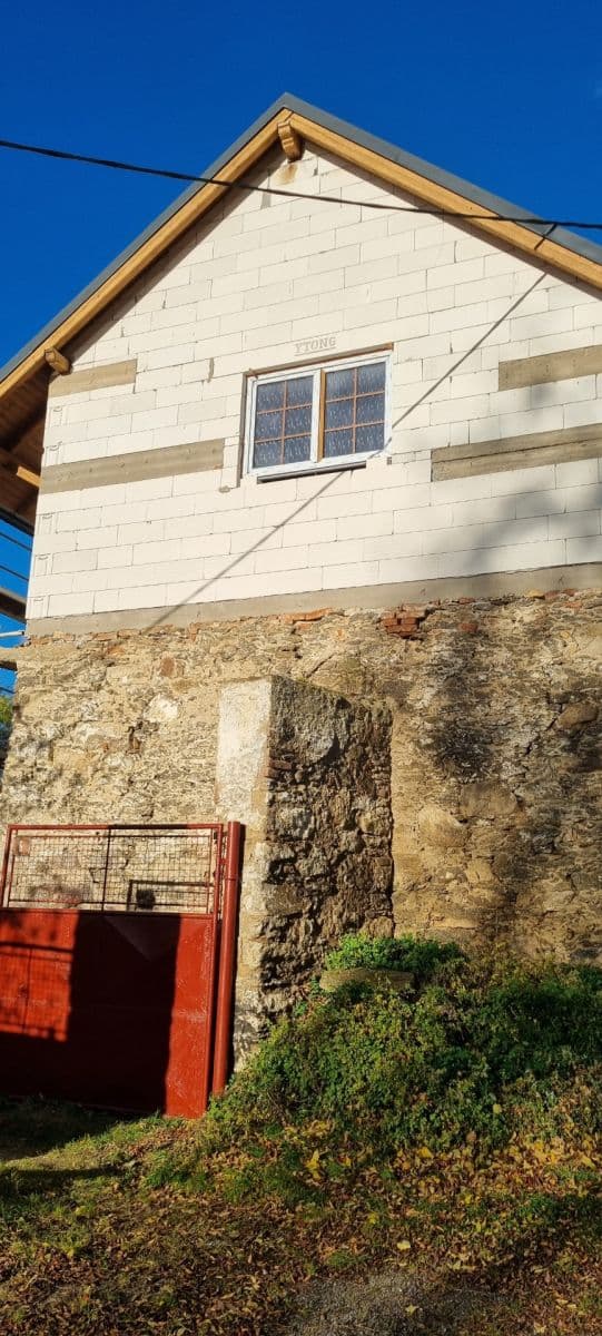 Predaj domu 260 m², pozemek 3.000 m², Heřmaničky, Středočeský kraj Predaj domu 260 m², pozemek 3.000 m², Heřmaničky, Středočeský kraj