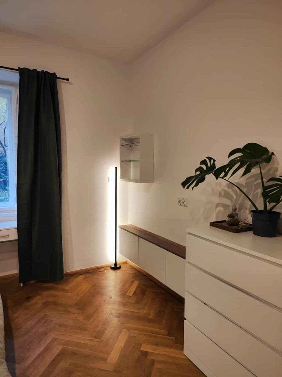 Prenájom bytu 27 m², Žerotínova, Praha, Praha Prenájom bytu 27 m², Žerotínova, Praha, Praha