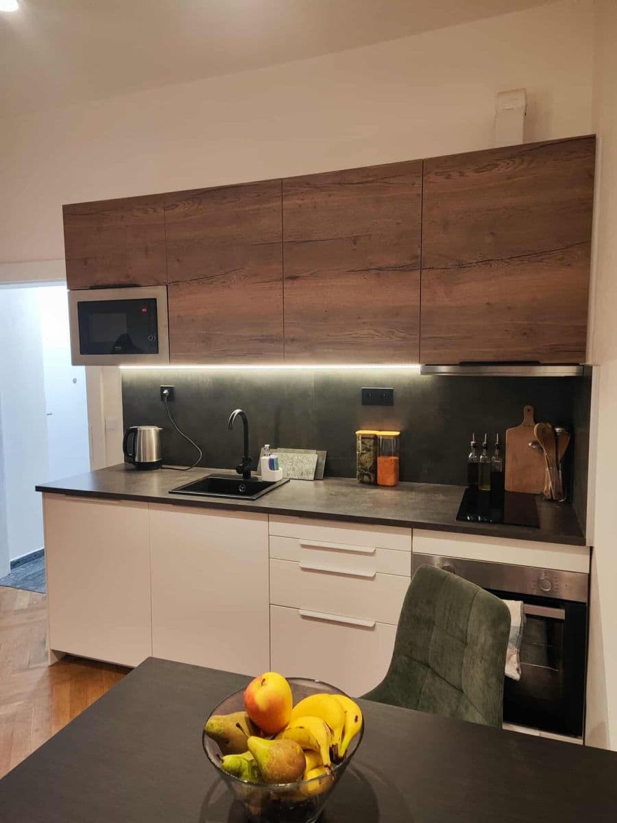 Prenájom bytu 27 m², Žerotínova, Praha, Praha Prenájom bytu 27 m², Žerotínova, Praha, Praha